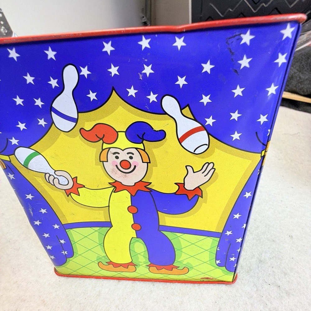 Schylling Jack in the Box Musical Tin Toy Plush Clown Wind-Up Pop Up Toy - Picture 4 of 12